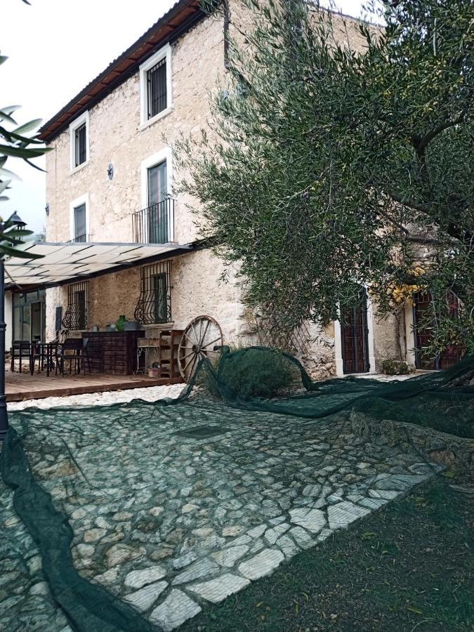 Hotel Al Casolare à Ofena Extérieur photo